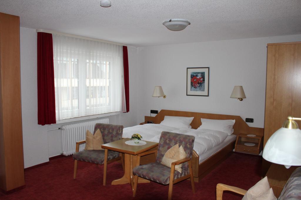 Gasthof Schwarzwaldtanne Schönwalde Rum bild