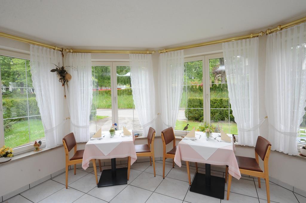 Gasthof Schwarzwaldtanne Schönwalde Exteriör bild